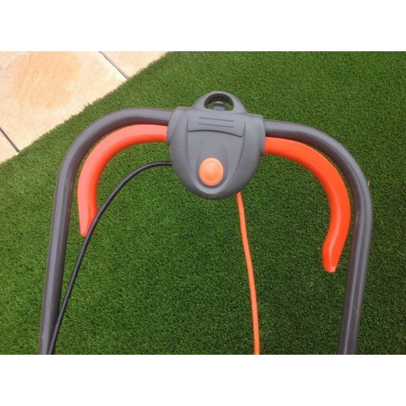 Flymo 330 easy glide Hoover mower ,works well but Iid is broken .