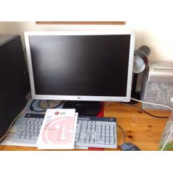 Computer monitor - LG - 22 inches