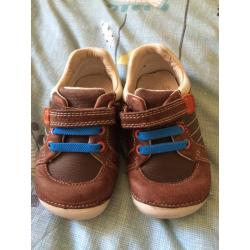 Clarks shoes size 3.5G