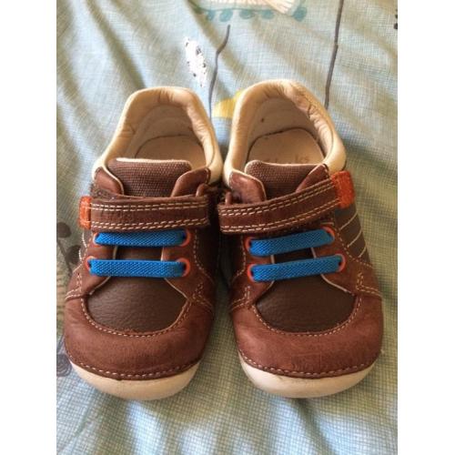 Clarks shoes size 3.5G