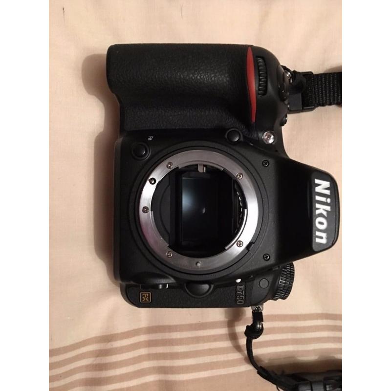 Nikon D750 Full Frame Camera (body only) in pristine condition