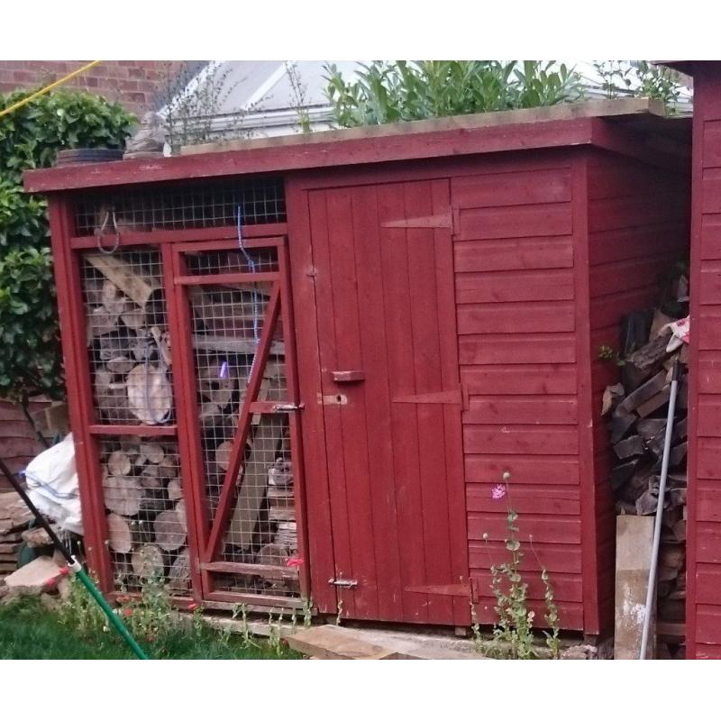 DOG KENNEL AND RUN