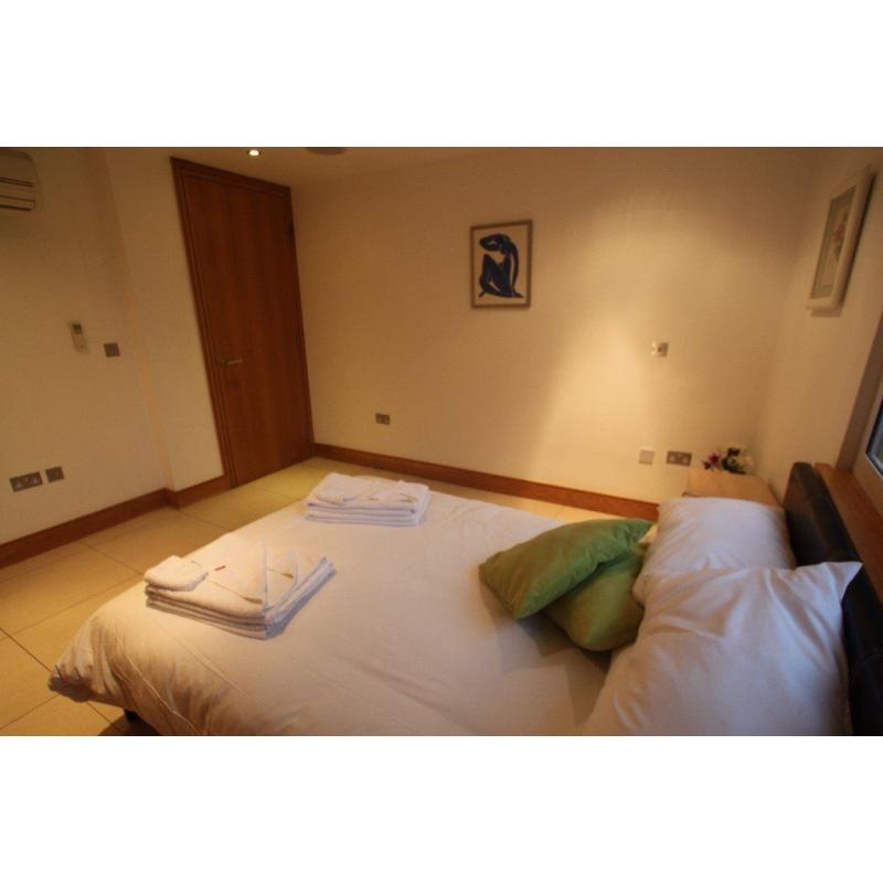 D. Giant EN SUITE Double room in farringdon-Zone1 *all bills incl*