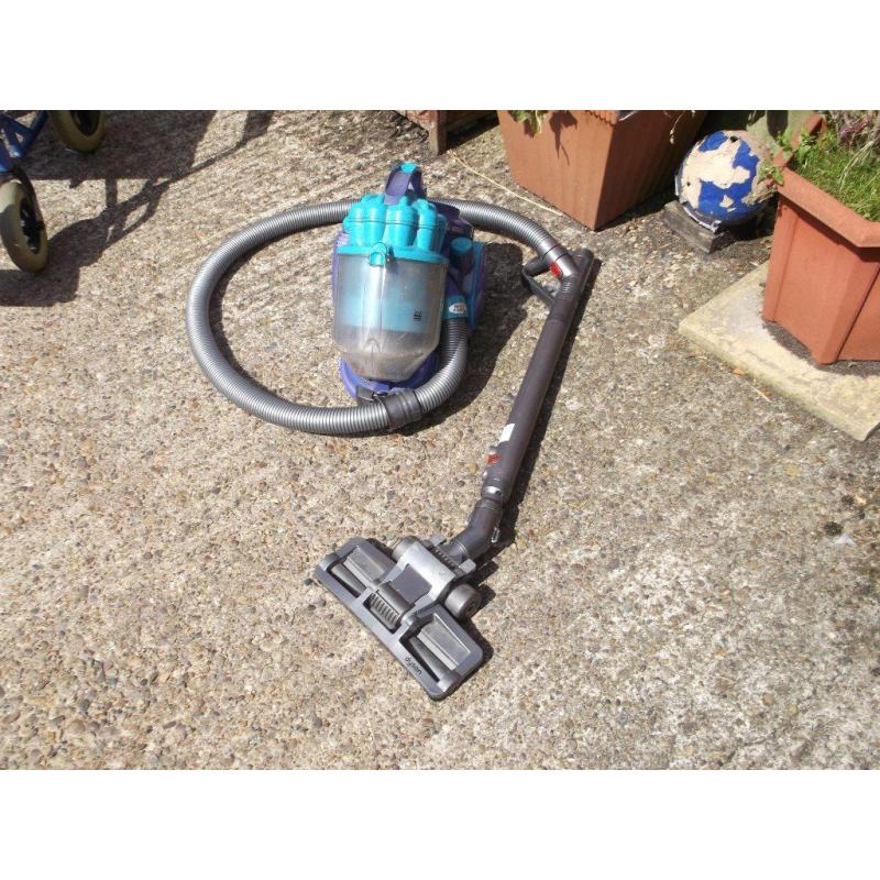 DYSON DC08 CYLINDER VACUUM CLEANER WITH LARGE BRUSH