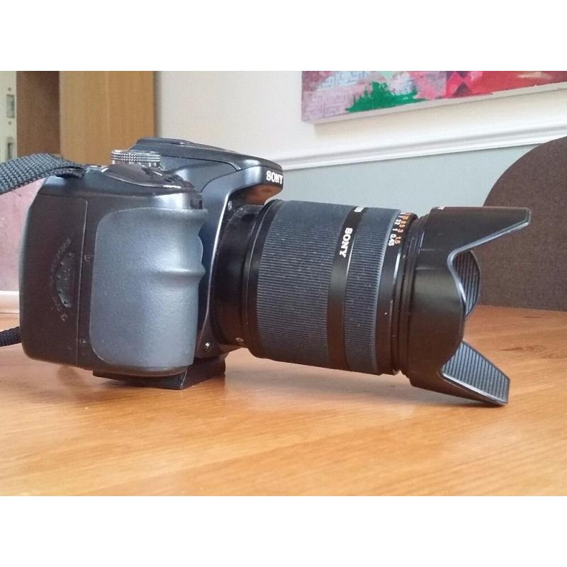Sony Alpha 100 DSLR digital camera