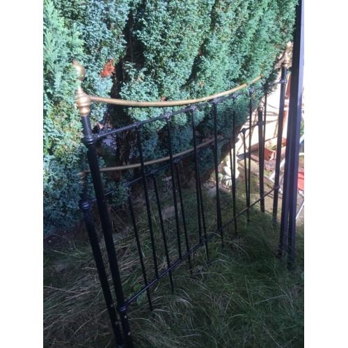 Divan surround bed frame - needs a divan - no slats