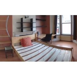 Rooms, 5mins walk to Seven Sisters (Victoria line), period house with garden