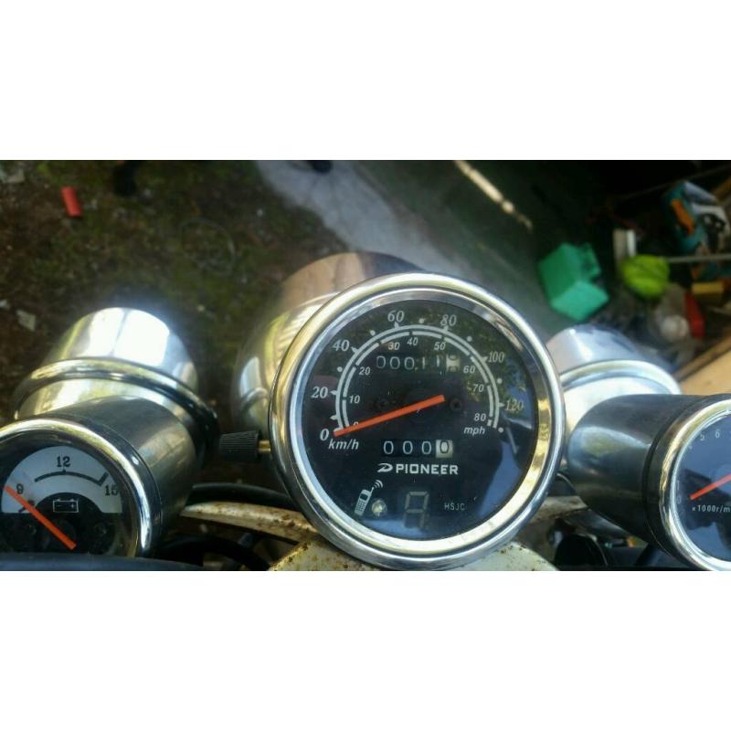 Pioneer motorcycle 125 cruiser on done 11 miles from new