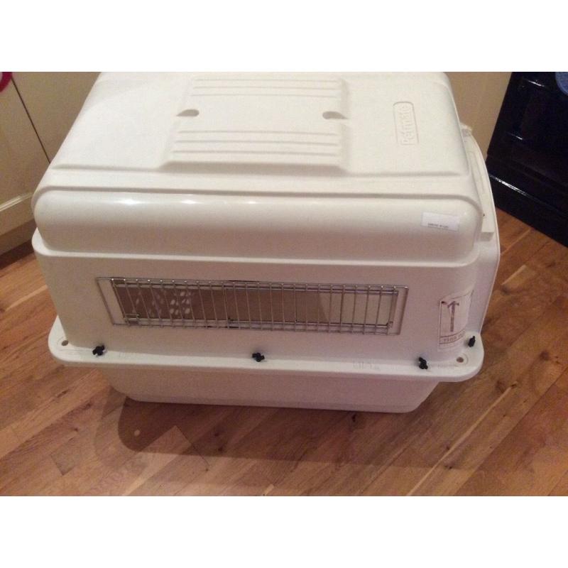 Airline approved pet carrier/ crate - medium dog