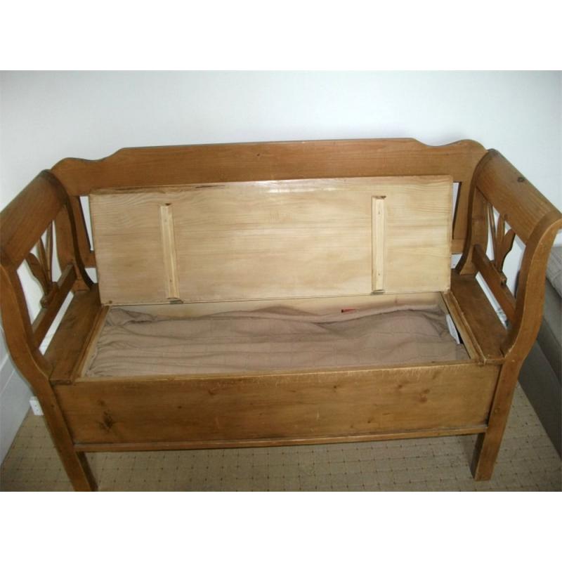 Lovely Pine Monk's Settle Storage Box Bench Seat, lift up seat lid; 130 cm