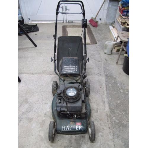 HAYTER HUNTER46 PETROL SELF PROPELLED LAWN MOWER, BRIGGS AND STRATTON ENGINE,