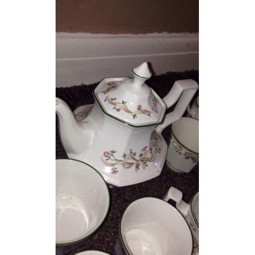 1980's collectible China tea set
