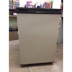 Hotpoint fridge with ice box