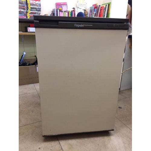 Hotpoint fridge with ice box