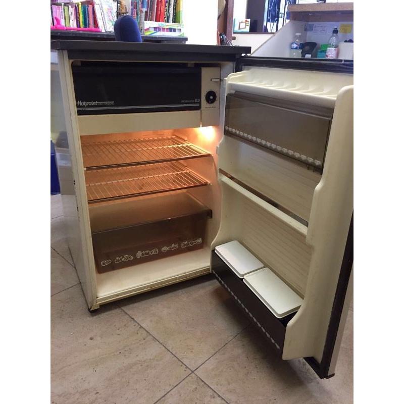 Hotpoint fridge with ice box