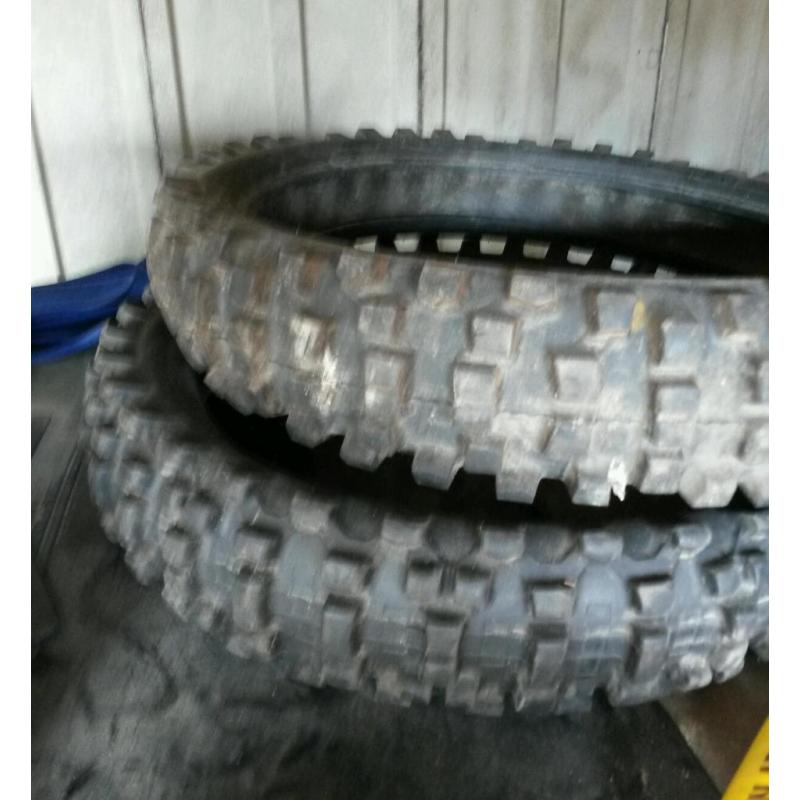 Motor cross tyres 100/90/19