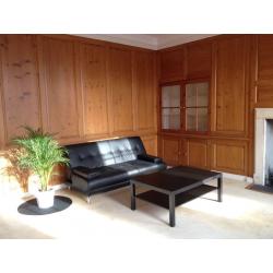 Double Bedroom in Amazing Historic House