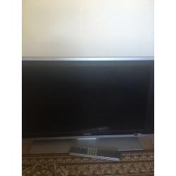 Logik LCD TV Non HD 27"