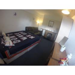 UNBEATABLE PRICE ** CENTRAL LONDON - MASSIVE DOUBLE FOR YOU ONLY ** ALL BILLS INCL.