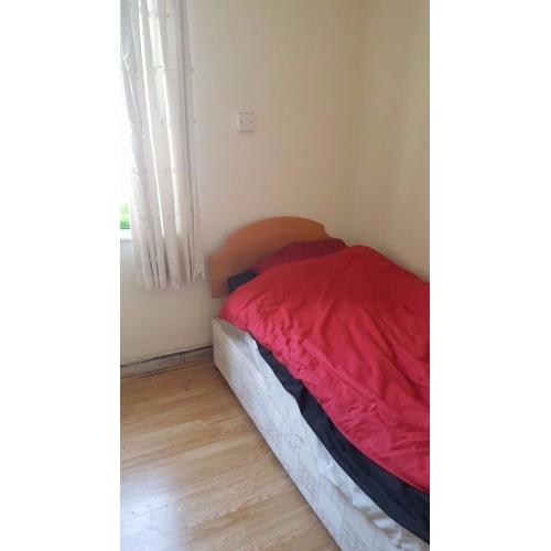 NICE SINGLE ROOM IN BETHNAL GREEN