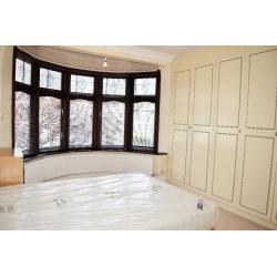 **All bills Included** Fantastic double rooms available immediately.