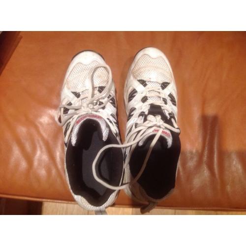 Gunn & Moore Cricket shoes  size 7
