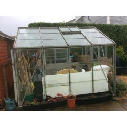 Greenhouse 8ft x 8ft4