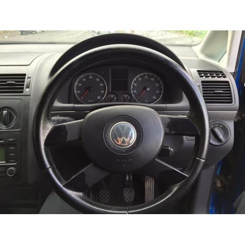 Volkswagen touran 2004 1.6 FSI .