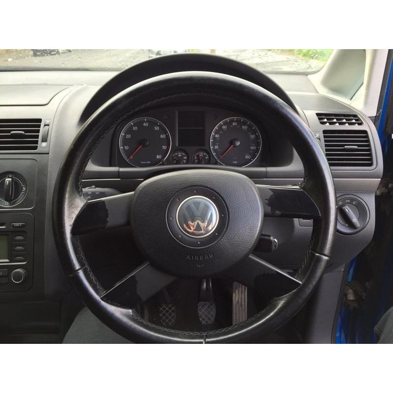 Volkswagen touran 2004 1.6 FSI .