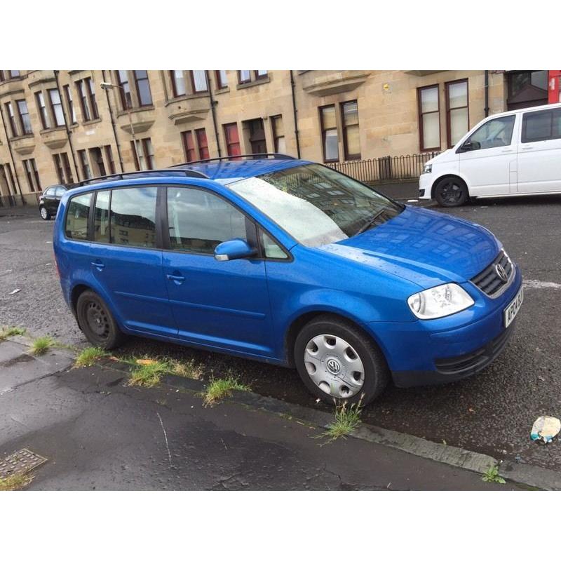 Volkswagen touran 2004 1.6 FSI .