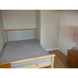 Double room in gated 4 bedroom modern townhouse **The Cloisters**