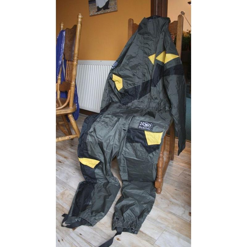 BERING motorcycle rain suit AS NEW