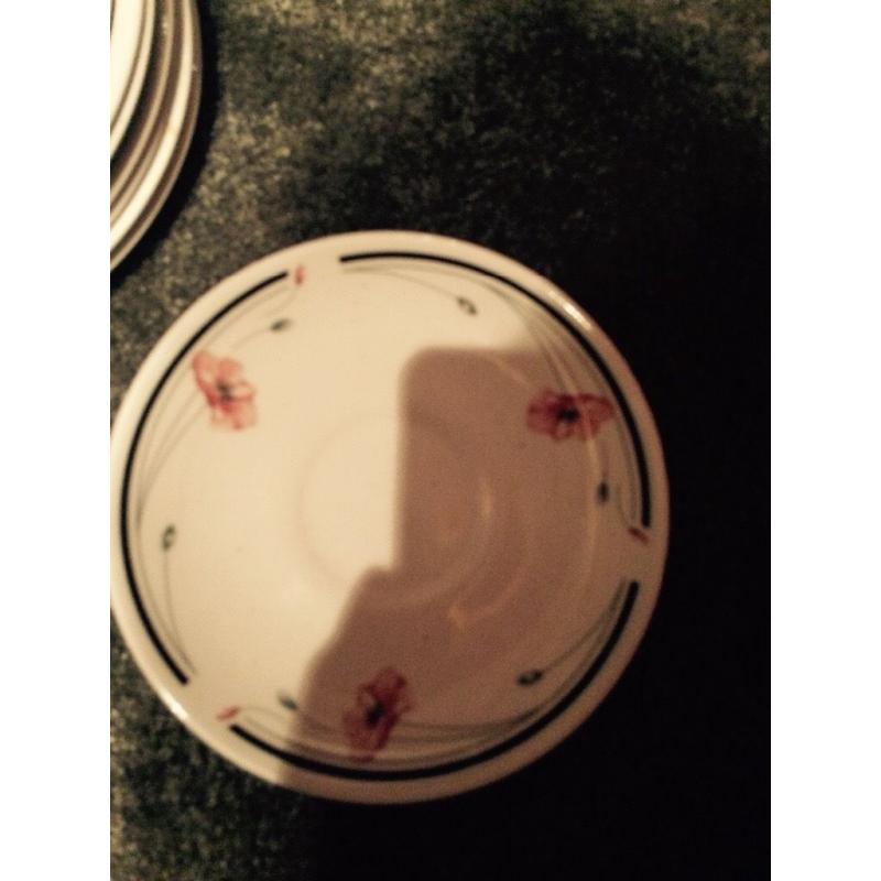 Poppy Dinner Set 4 place