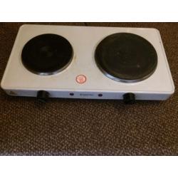 Two hob portable cooker