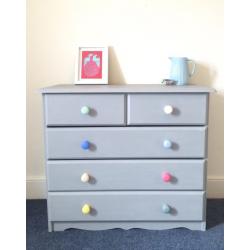 Chest of drawers