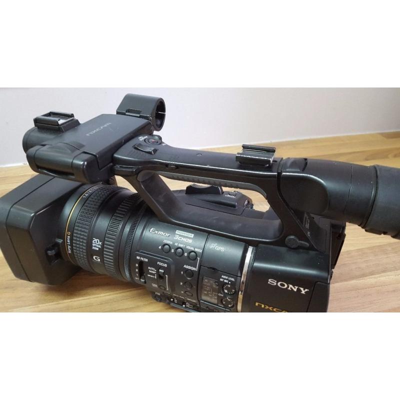 Sony HXR-NX5E - Professional Camcorder