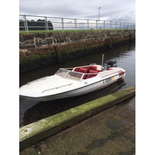 Speed boat