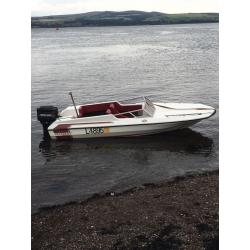 Speed boat