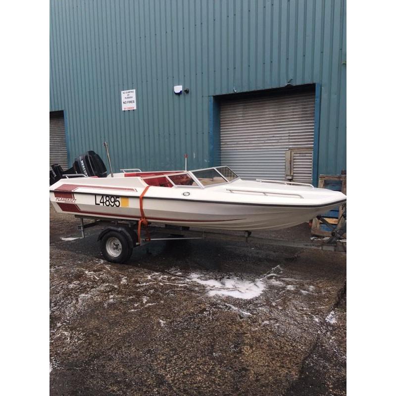 Speed boat