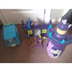 Scooby-doo playsets and figures