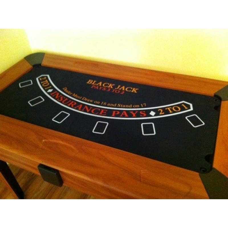 8 in 1 multi function games table including Poker Blackjack Games Table Excellent Condition