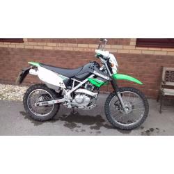 KAWASAKI KLX125. MATURE LADY OWNER LOW MILEAGE. FULL SERVICE HISTORY