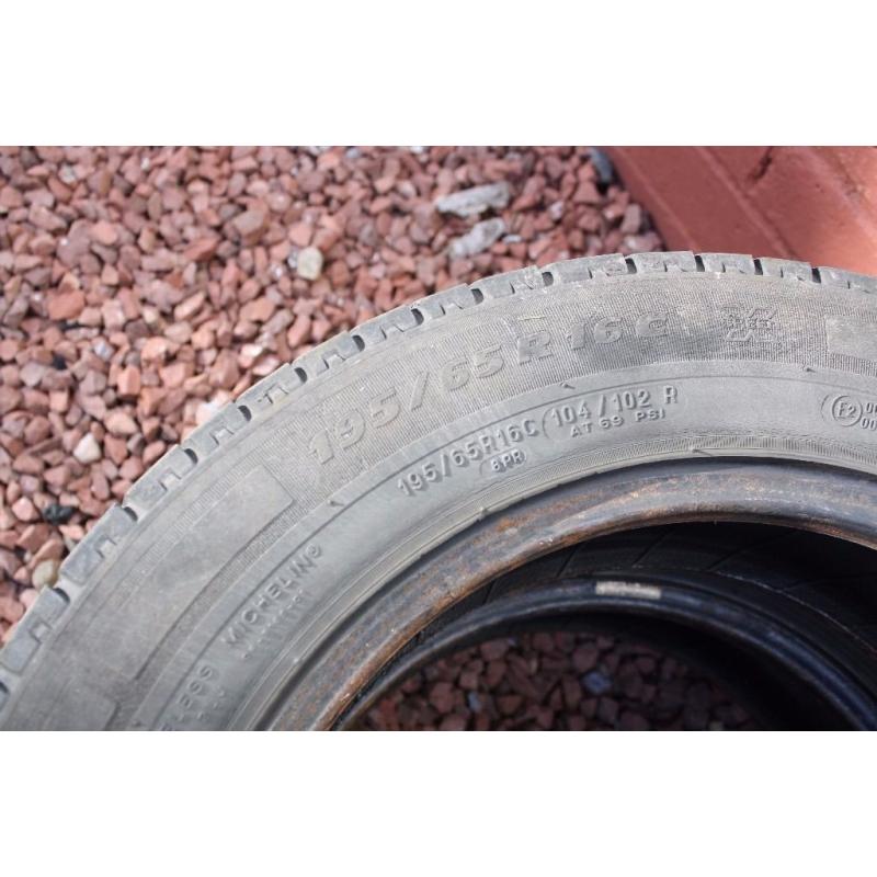 2 matching michelin agilis 195/65R16C tyres