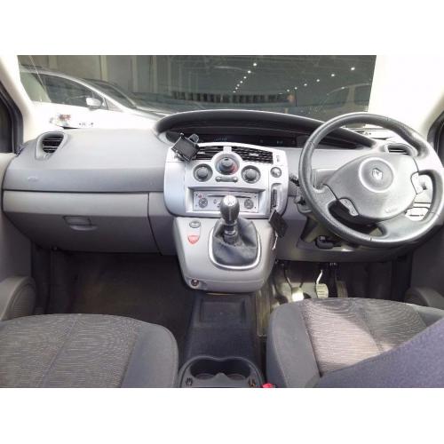 58 RENAULT SCENIC 1.6,MOT JUNE 017,2 OWNERS FROM NEW,2 KEYS,PART SERVICE HISTORY,LOVELY EXAMPLE