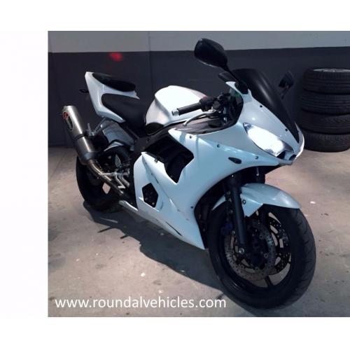 NOW REDUCED !! STUNNING ONE OFF 05 Yamaha R6 ( Portuguese Bike ) NEVER SEEN THE RAIN, Pearl white