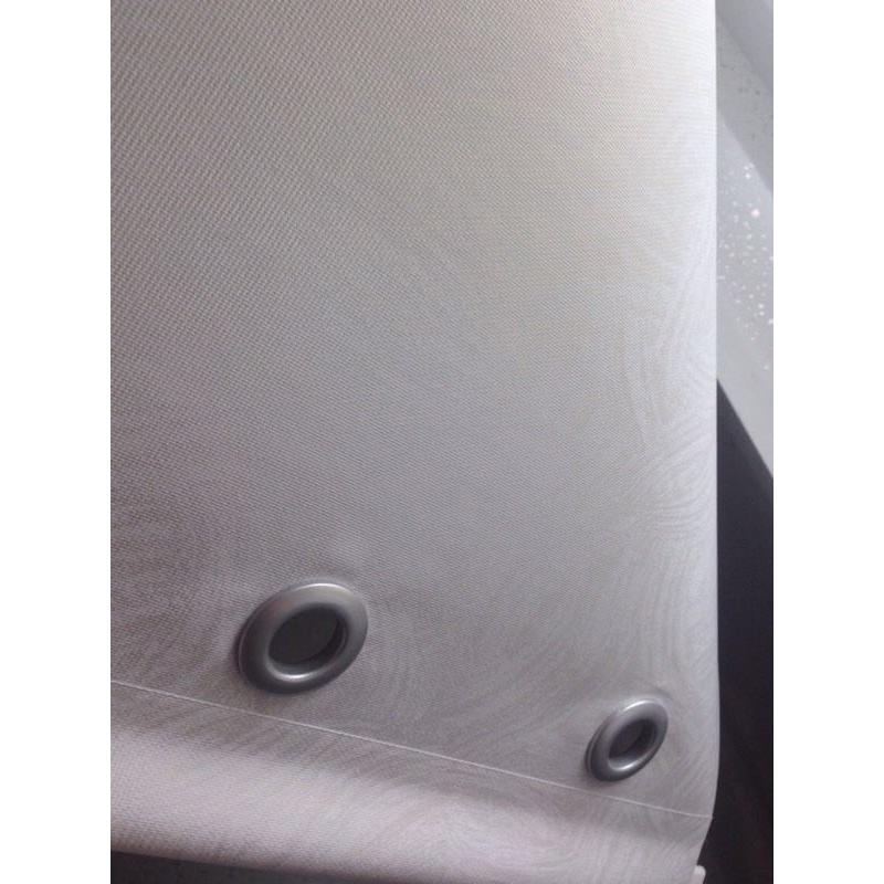 Blackout blinds