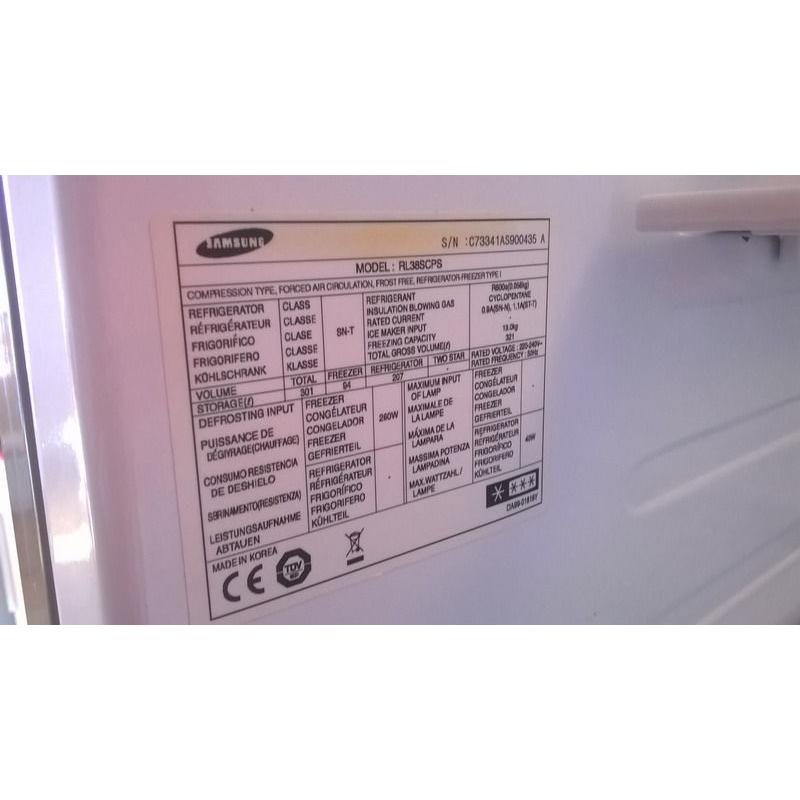 Silver Samsung Fridge Freezer - 301 litre storage - good condition