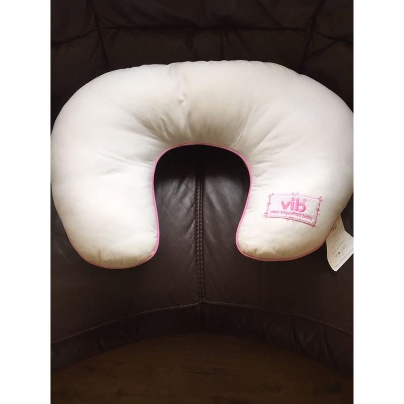 Breast feeding pillow