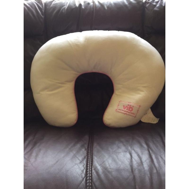 Breast feeding pillow