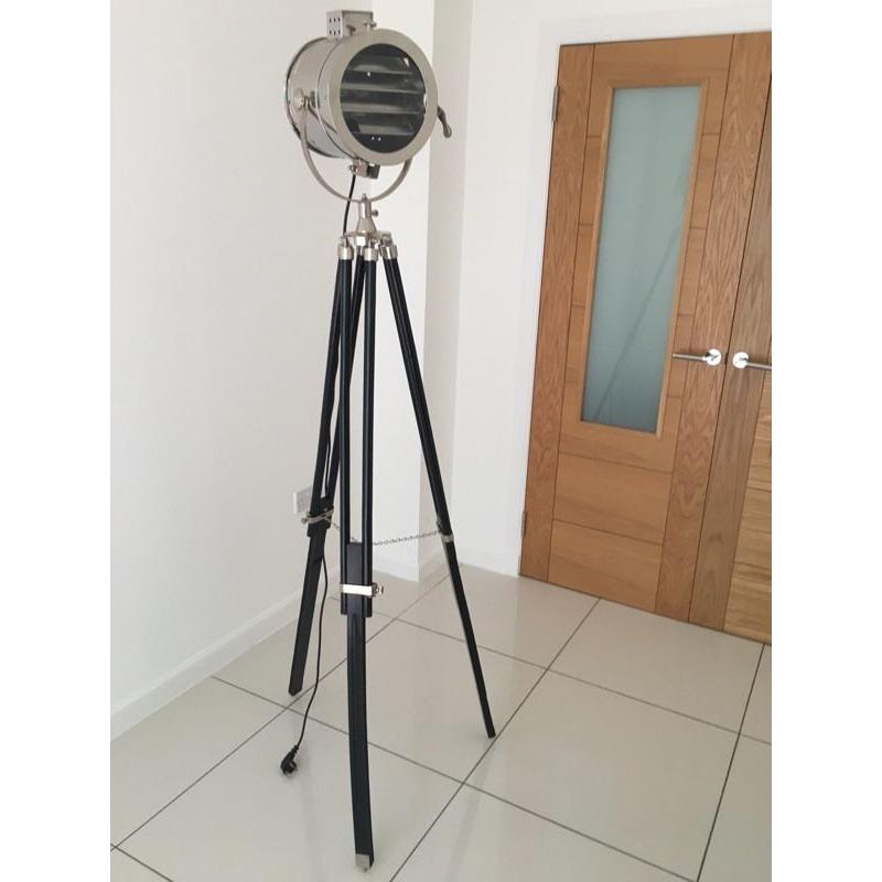 FLOOR STANDING TRIPOD LAMP